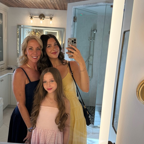 Meet your Posher, Julia - Picture 5 of 5